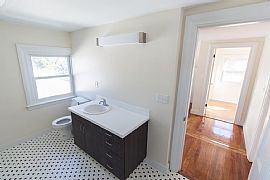 5 Bed, 3.5 Bath, 3598 Sqft, $2,250 in Boston, MA (Photo 10 of 11)
