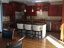 3 Bed, 1.5 Bath, 2000 Sqft, $3,500 in Boston, MA (Photo 8 of 12)