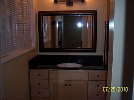 Large 2 Bedrooms Main Level Apartment Featuring Hardwood Floor  in Belleville, IL (Photo 2 of 9)