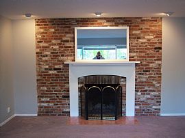 Large 2 Bedrooms Main Level Apartment Featuring Hardwood Floor  in Belleville, IL (Photo 7 of 9)