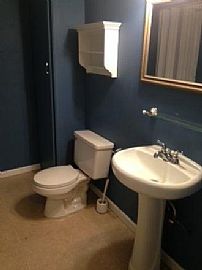 Large 2 Bedrooms Main Level Apartment Featuring Hardwood Floor  in Belleville, IL (Photo 8 of 9)