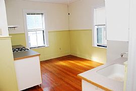 2 Bed, 1.0 Bath, 1000 Sqft, $1,900 in Jamaica Plain, MA (Photo 5 of 8)