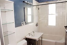 2 Bed, 1.0 Bath, 1000 Sqft, $1,900 in Jamaica Plain, MA (Photo 6 of 8)