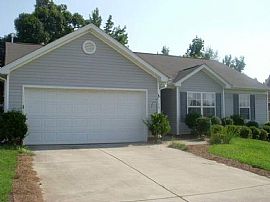  Located in a Quiet Cul-De-Sac Is a 3 Bedroom 2 Bath Ranch Home in Charlotte, NC