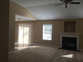  Located in a Quiet Cul-De-Sac Is a 3 Bedroom 2 Bath Ranch Home in Charlotte, NC (Photo 3 of 10)