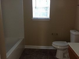  Located in a Quiet Cul-De-Sac Is a 3 Bedroom 2 Bath Ranch Home in Charlotte, NC (Photo 8 of 10)