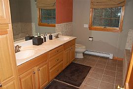 Beautiful Siingle Family Home  in Grantham, NH (Photo 7 of 9)