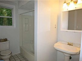 Beautiful 4bed Family Home  in Cherry Hill, NJ (Photo 4 of 6)