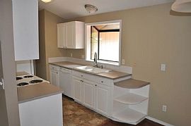  3bedroom House in Tigard, OR (Photo 4 of 5)