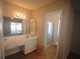 4536 W Echo Ln, Glendale, Az 85302 in Glendale, AZ (Photo 8 of 12)