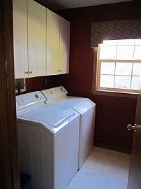 Comfortable Home in Bowman Woods on The Ne Side of Cedar Rapids in Cedar Rapids, IA (Photo 3 of 12)