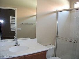 957 W Calle Valenciana, Sahuarita, Az 85629 in Sahuarita, AZ (Photo 11 of 12)