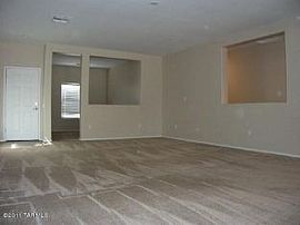 957 W Calle Valenciana, Sahuarita, Az 85629 in Sahuarita, AZ (Photo 3 of 12)