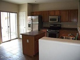 957 W Calle Valenciana, Sahuarita, Az 85629 in Sahuarita, AZ (Photo 7 of 12)