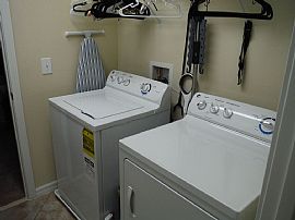 4 Bdrm /2.5 Bath, 2689 Sf Living Space.  in Orlando, FL (Photo 7 of 7)