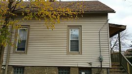 3 Beds 1 Bath 2,266 Sqft in Milwaukee, WI (Photo 2 of 11)