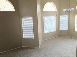 928 S Sailfish Dr, Gilbert, Az 85233 in Gilbert, AZ (Photo 3 of 8)