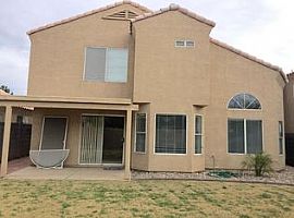 928 S Sailfish Dr, Gilbert, Az 85233 in Gilbert, AZ (Photo 5 of 8)