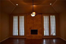 Fabulous 3bedroom and 2 Bath.Garland Isd School District in Rowlett, TX (Photo 4 of 11)