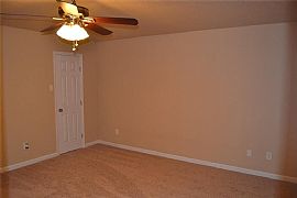 Fabulous 3bedroom and 2 Bath.Garland Isd School District in Rowlett, TX (Photo 8 of 11)