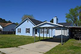 This 3 Bedroom, 2 Bath Home Has a Fresh New Face! New Paint Thr in Jacksonville, NC