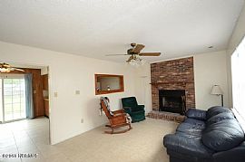 This 3 Bedroom, 2 Bath Home Has a Fresh New Face! New Paint Thr in Jacksonville, NC (Photo 2 of 8)