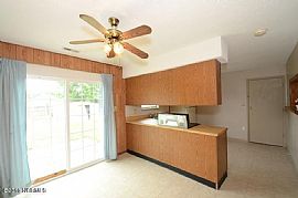 This 3 Bedroom, 2 Bath Home Has a Fresh New Face! New Paint Thr in Jacksonville, NC (Photo 3 of 8)