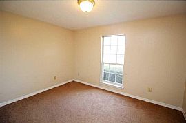  Great Corner Lot Home in South Bossier Just Minutes From Bafb. in Bossier City, LA (Photo 9 of 12)