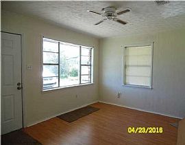  5314 28th St, Gulfport, Ms 39501 Wonderful Location in Gulfport, MS (Photo 3 of 8)