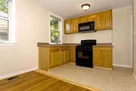 5br Home For Rent in Capitol Heights, MD (Photo 2 of 5)