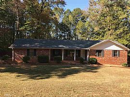 Single Family Home Has 4 Bedrooms and 2.0 Bathrooms. in Fairburn, GA