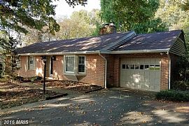 Beautiful Brick Rancher on Pastoral 1+ Acre Lot.  in Clarksville, MD