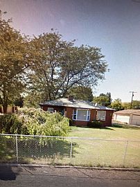 Great Starter Home with Acreage. in Prosser, WA