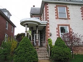 Beautiful 5/6 Br 2 Ba Duplex For Rent in Chambersburg, PA (Photo 6 of 11)