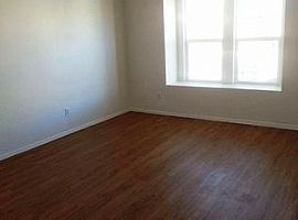 This Is a Beautiful Ready to Move in Home!  in Phoenix, AZ (Photo 2 of 2)