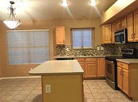 2400 E Whitten St, Chandler, Az 85225 in Chandler, AZ (Photo 2 of 10)