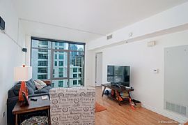 Live Where The People Are! 1bd/1ba !! in San Diego, CA (Photo 2 of 11)