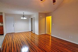 Open Layout Ranch Home W Bamboo Floors in Clarksville, TN (Photo 5 of 8)