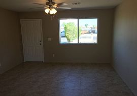 Lovly and Fantastic 3 Bedroom,2 Baths Fully Renovated in Phoenix, AZ (Photo 2 of 8)