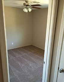 Lovly and Fantastic 3 Bedroom,2 Baths Fully Renovated in Phoenix, AZ (Photo 3 of 8)