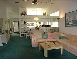 2 Bed,  2 Bath in Sarasota, FL (Photo 4 of 5)