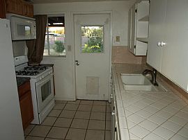 2010 S Amigo Ave Tucson, Az 85713 in Tucson, AZ (Photo 5 of 9)