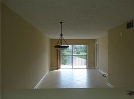 Magnificent 2/2 Condo with Balcony in Pompano Beach, FL (Photo 4 of 5)