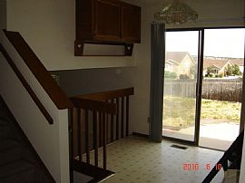 Tri-Level  3 Beds 2 Baths/one Car Garage 1200sqft in Colorado Springs, CO (Photo 2 of 9)