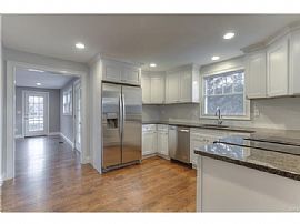  Home Details For 151 Valleyview Rd in Fairfield, CT (Photo 5 of 12)