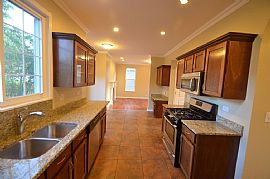  Home Details For 1683 Kautz Rd in Aurora, IL (Photo 6 of 12)