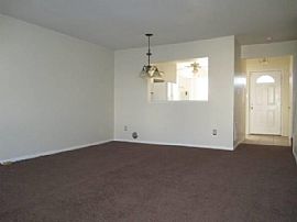 20 Nakota Ct Middle River, Md 21220  in Middle River, MD (Photo 3 of 10)