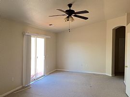 7275 Grand Island Dr Sparks, Nv 89436  in Sparks, NV (Photo 5 of 9)