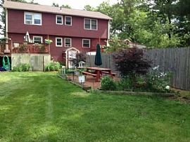 2 Bed, 1.5 Bath, 1460 Sqft, $1,100 in Derry, NH (Photo 10 of 11)