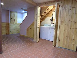 2 Bed, 1.5 Bath, 1460 Sqft, $1,100 in Derry, NH (Photo 9 of 11)